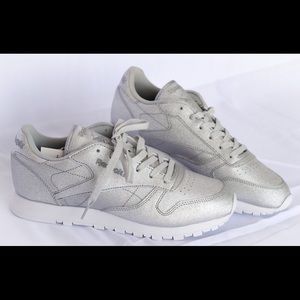 REEBOK SHOE SILVER SNEAKERS NEW